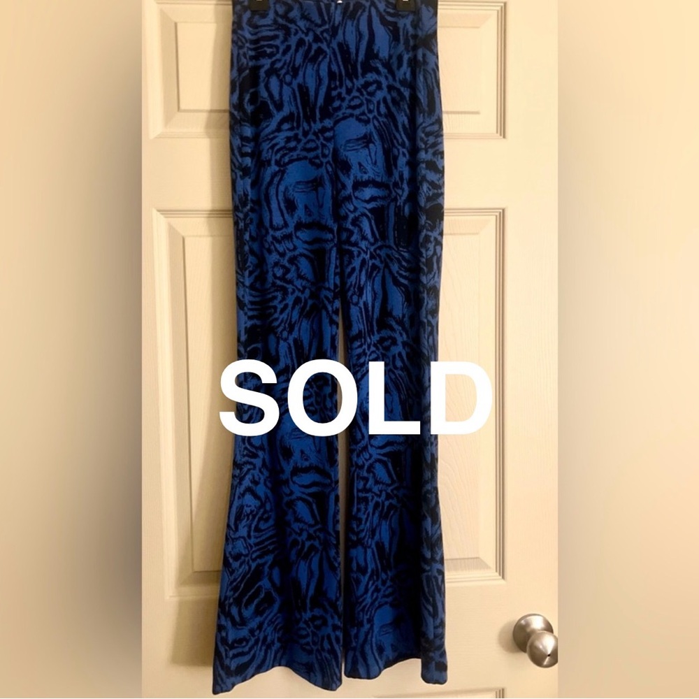 Urban Outfitters Blue and Black Abstract Knit Top